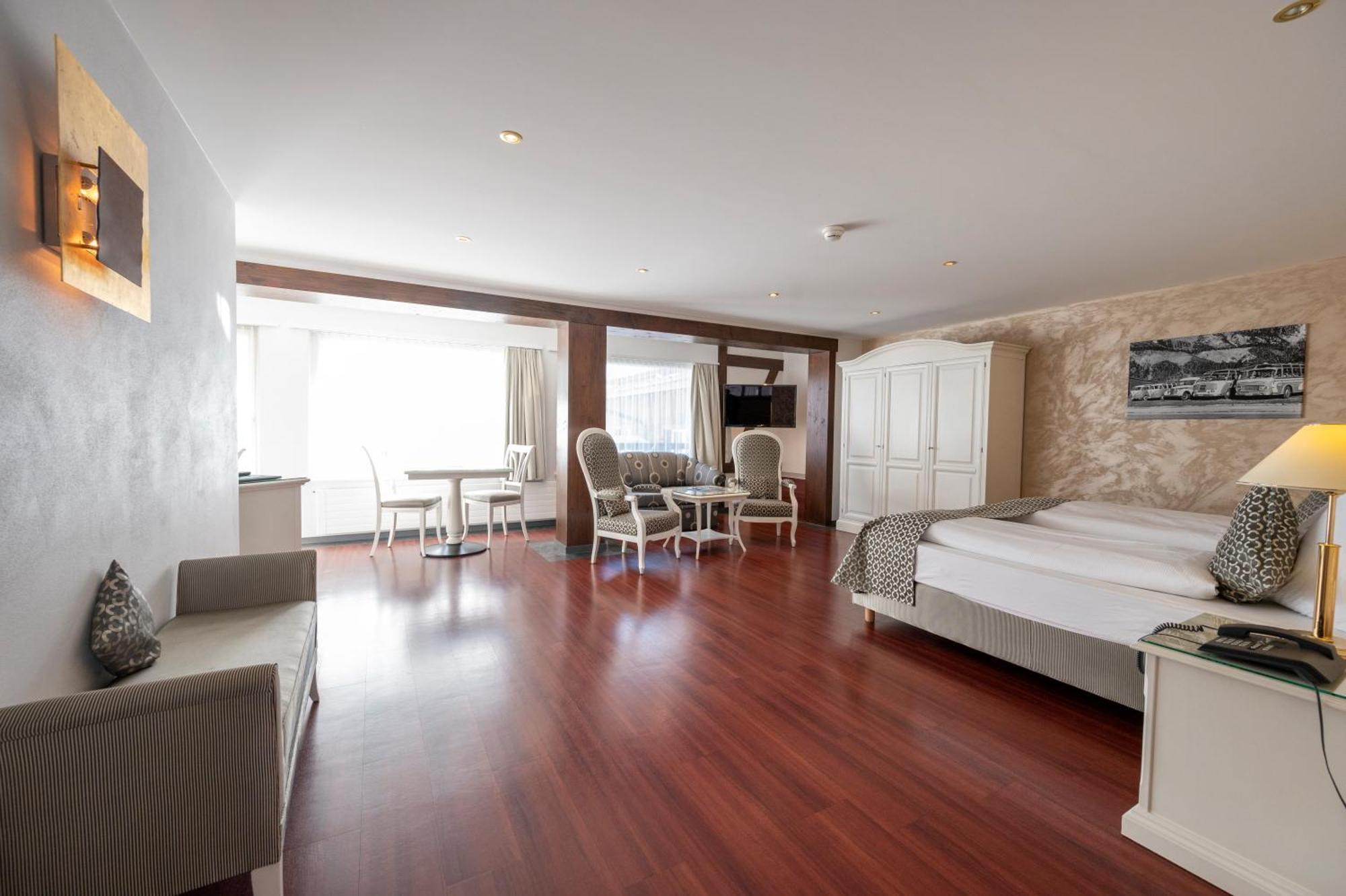 Seilers Vintage Hotel & Spa คันเดอร์ชเตค ภายนอก รูปภาพ