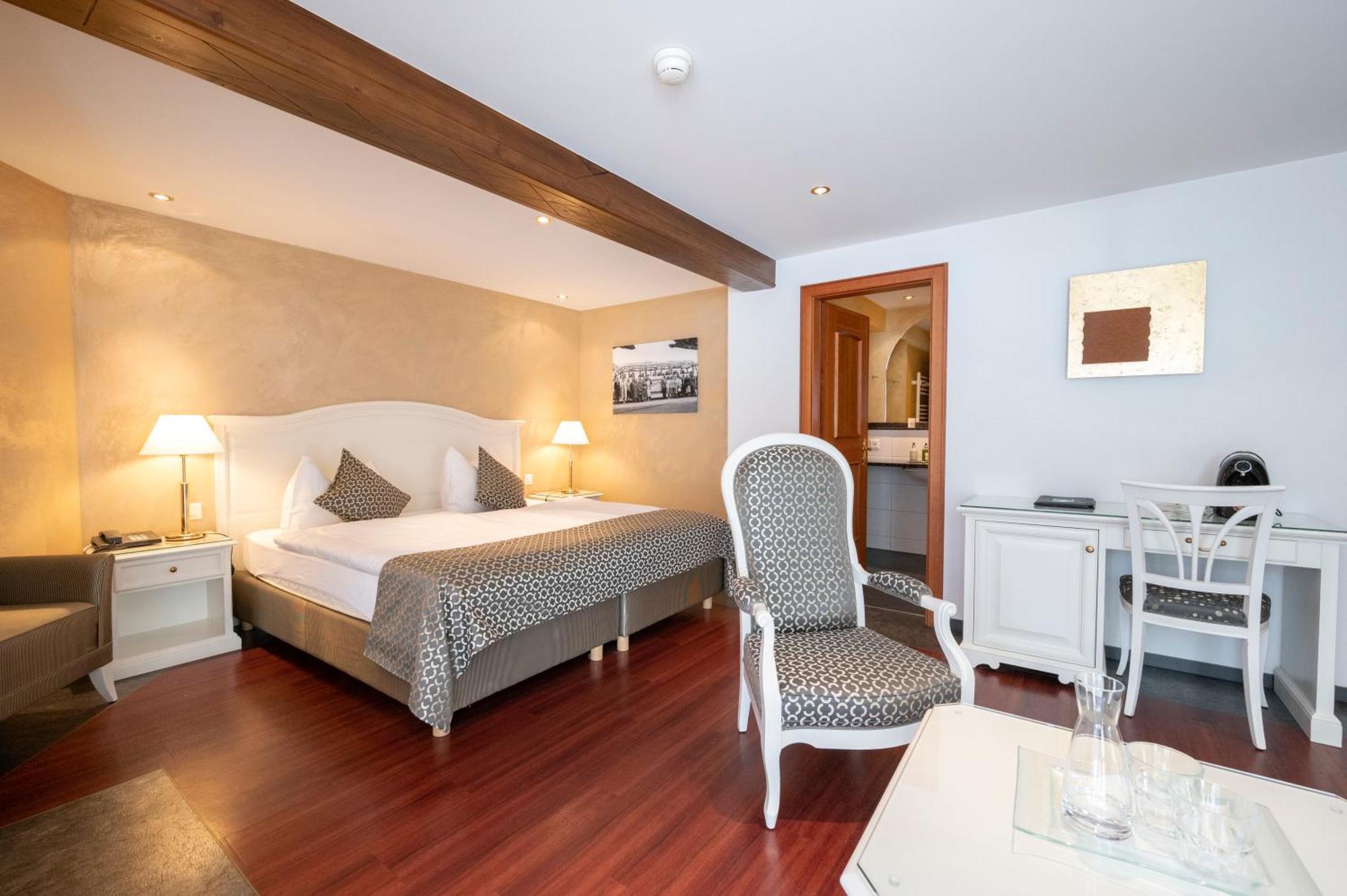 Seilers Vintage Hotel & Spa คันเดอร์ชเตค ภายนอก รูปภาพ